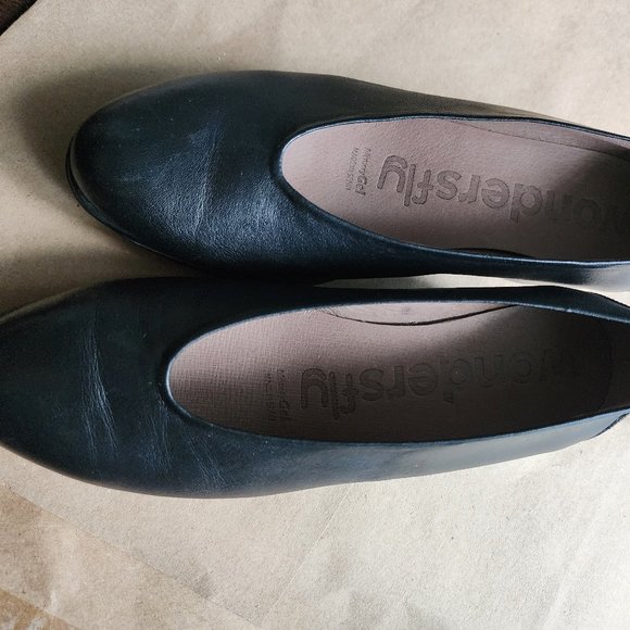 Wonders Spanish shoes - Picture 1 of 3